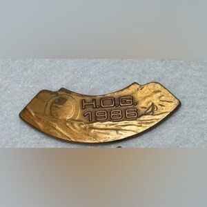 Vintage 1986 Harley Davidson pin
